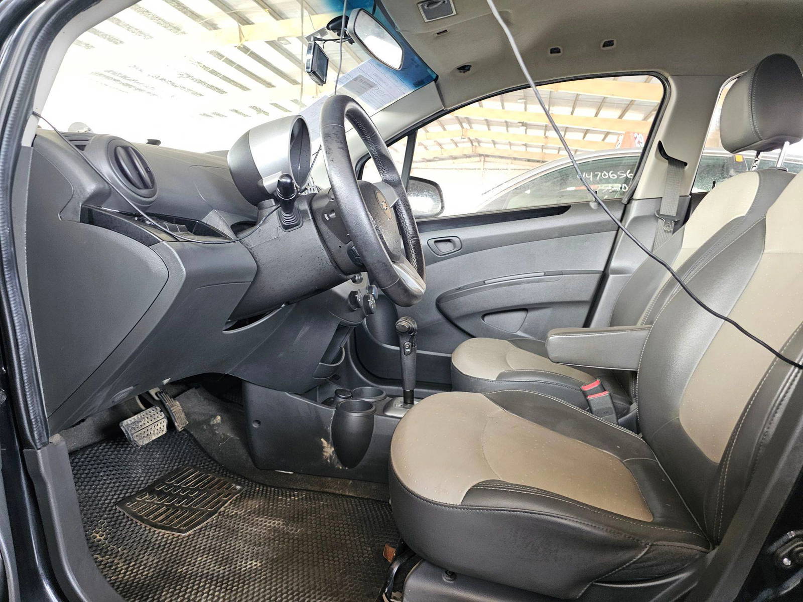 2012 CHEVROLET SPARK — 166273 KM — Lot 86022 — Souq - Marhaba Auctions Used Cars - Image 8