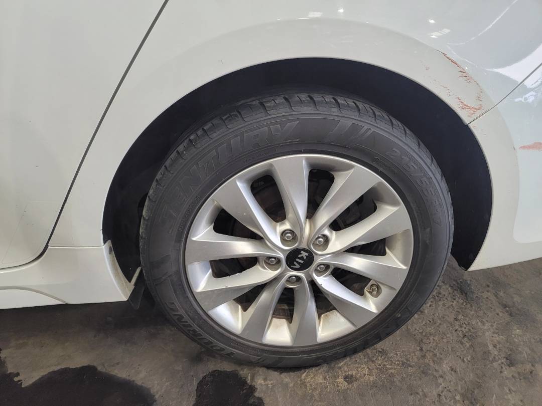 2018 KIA OPTIMA — 99216 Miles — Lot 38357403 — Main - Marhaba Auctions Used Cars - Image 11