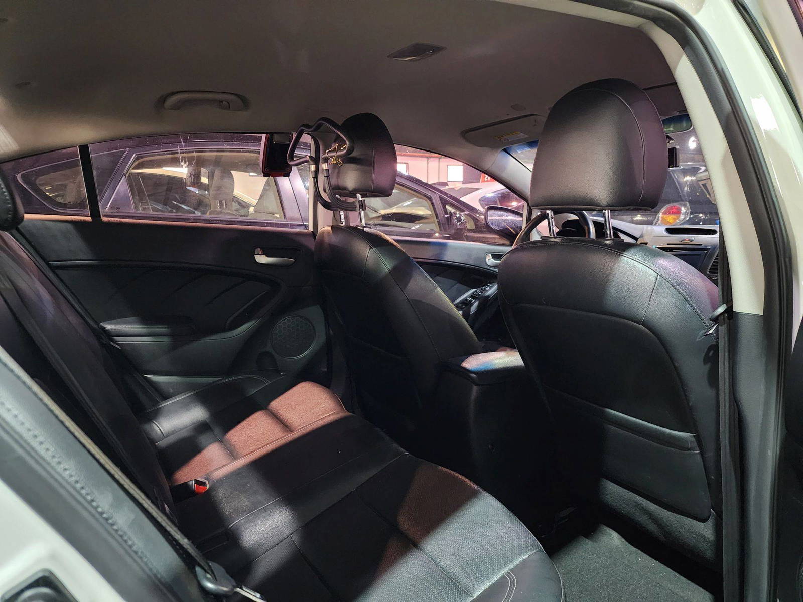 2013 KIA K3 — 163222 KM — Lot 834172 — Al Quoz - Marhaba Auctions Used Cars - Image 7