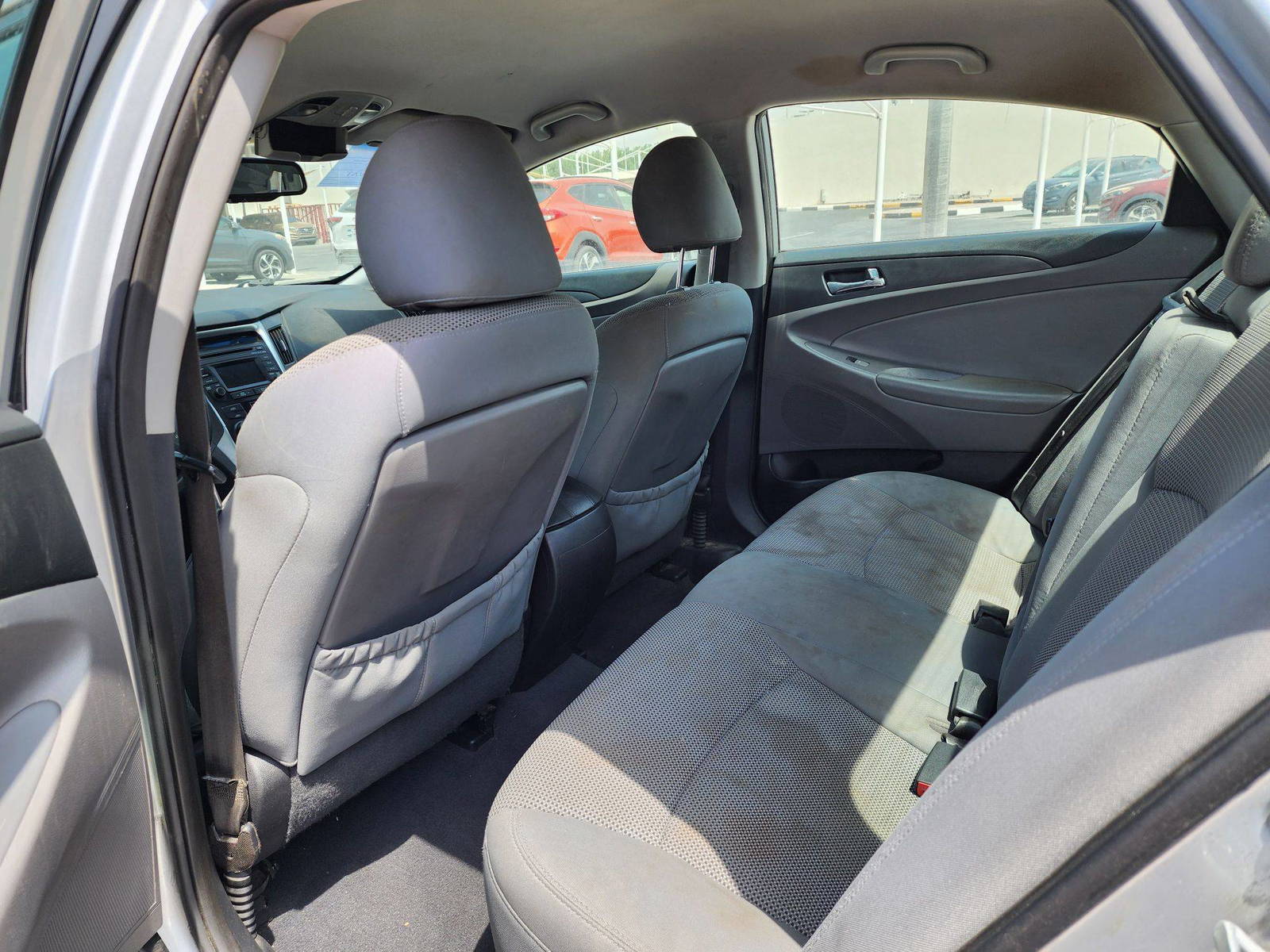 2014 HYUNDAI SONATA — 218537 Miles — Lot 39289818 — Souq - Marhaba Auctions Used Cars - Image 6