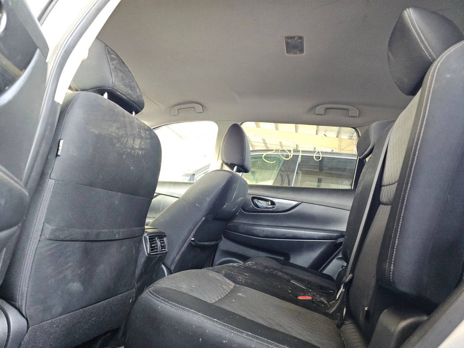 NISSAN ROGUE 2017 - Marhaba Auction Used Cars - Image 8