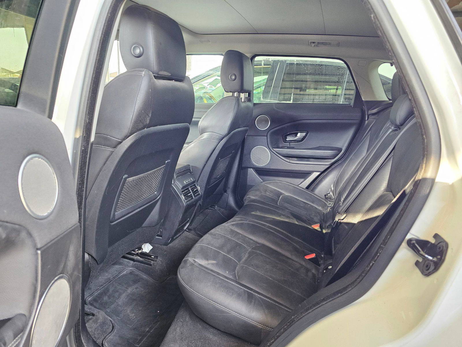2016 LAND ROVER RANGE ROVER EVOQUE SE — 118346 Miles — Lot GH150927 — Souq - Marhaba Auctions Used Cars - Image 7