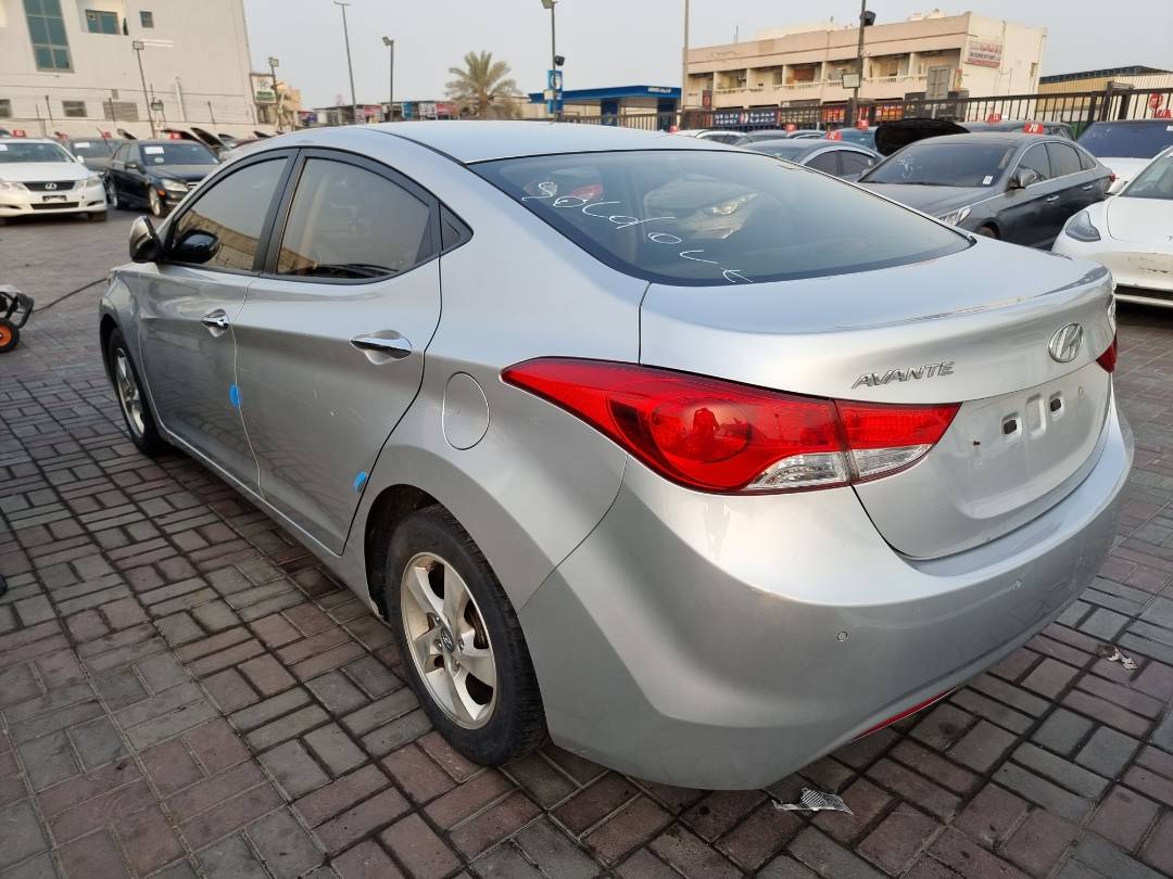 2011 HYUNDAI AVANTE — 165788 KM — Lot 215478 — Souq - Marhaba Auctions Used Cars - Image 5