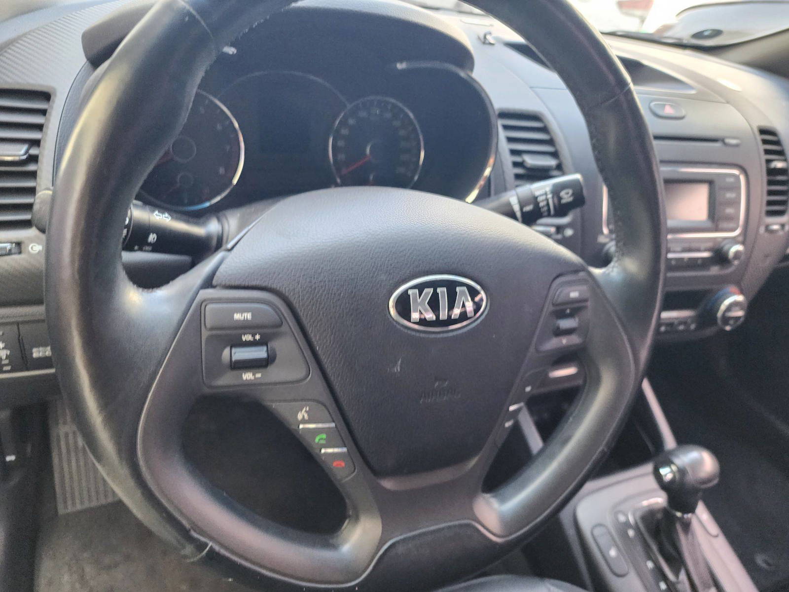 2013 KIA K3 — 80244 KM — Lot 017234 — Main - Marhaba Auctions Used Cars - Image 10
