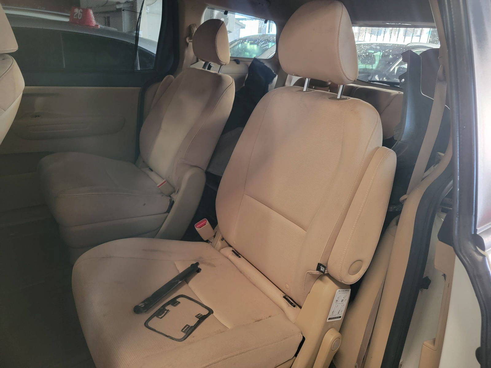 KIA SEDONA 2015 - Marhaba Auction Used Cars - Image 9