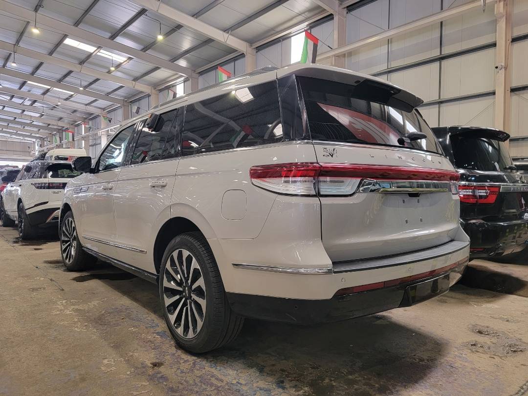 2023 LINCOLN NAVIGATOR — 3267 Miles — Lot EL01290 — Main - Marhaba Auctions Used Cars - Image 3