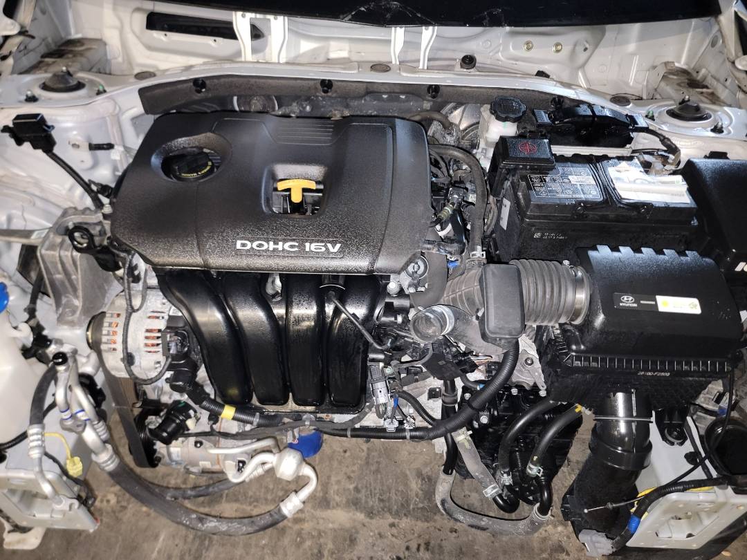 2018 HYUNDAI ELANTRA — 65291 Miles — Lot 60406813 - Marhaba Auctions Used Cars - Image 9