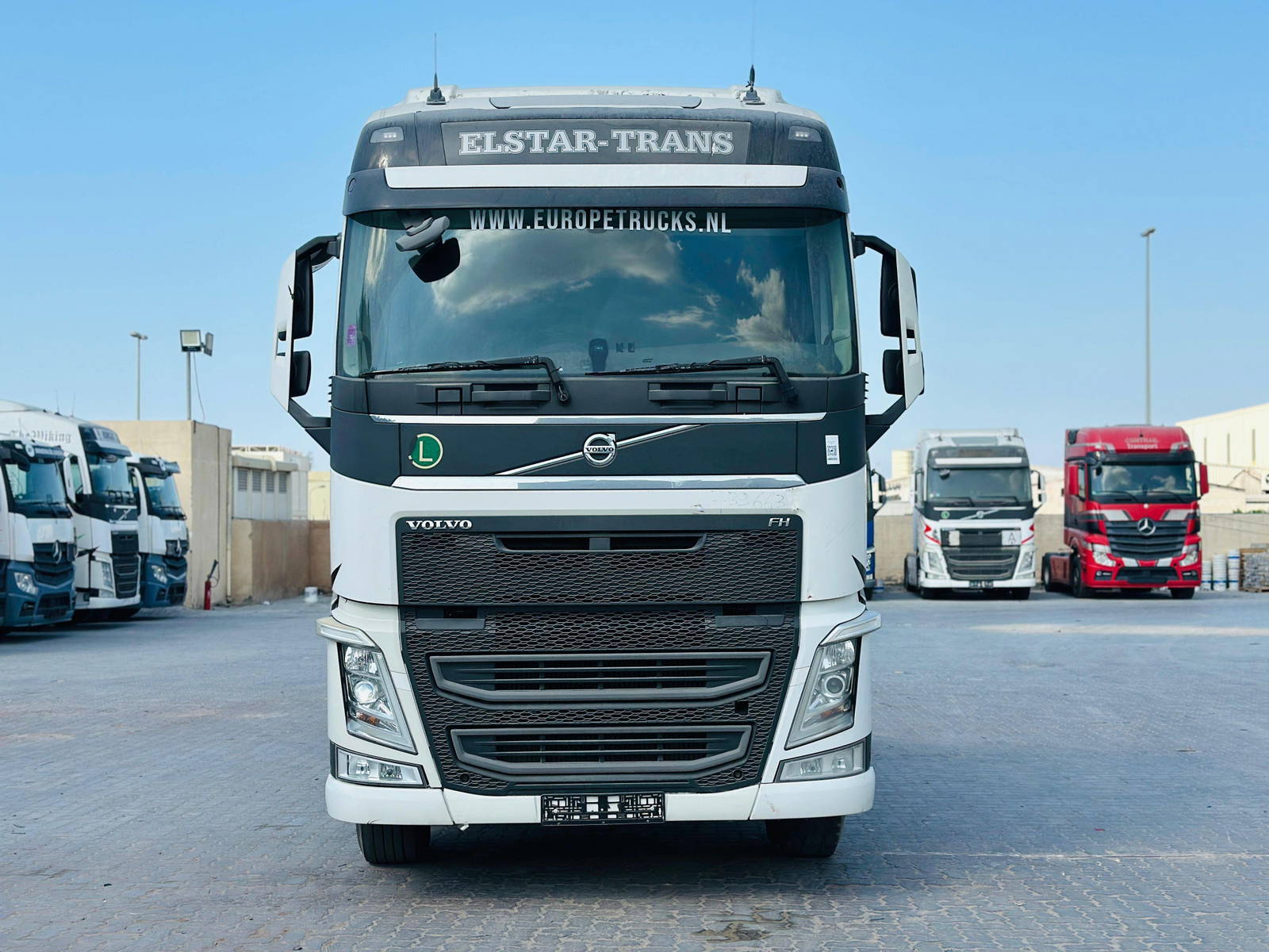 2015 VOLVO FH-Series — 1174646,8 KM — Lot FB739663 — Main - Marhaba Auctions Used Cars - Image 4