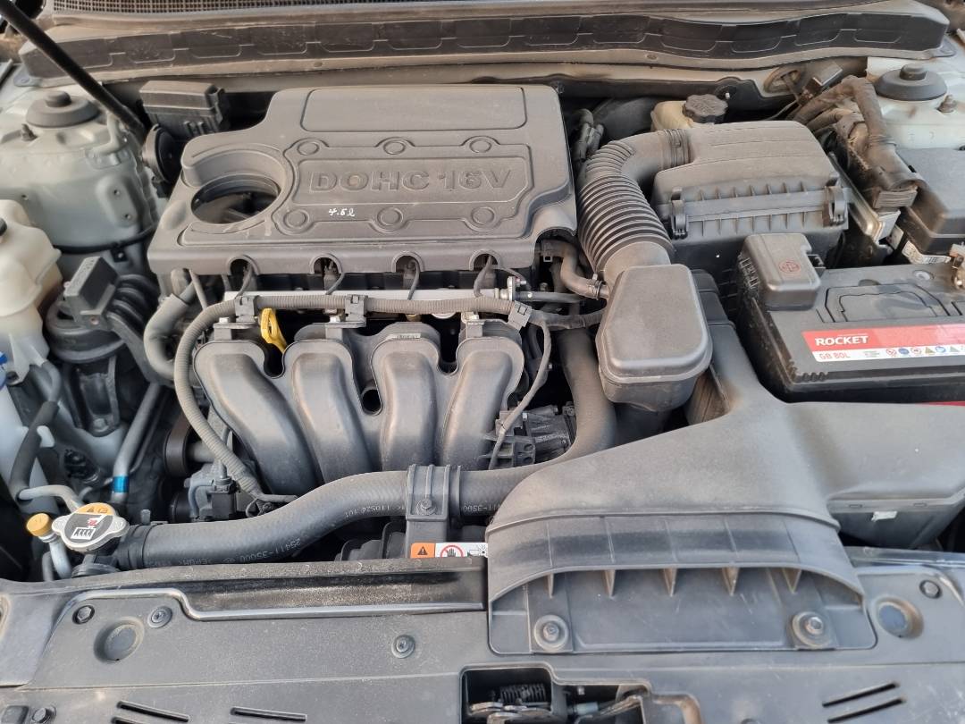 2011 KIA K5 — 233479 KM — Lot 155315 — Souq - Marhaba Auctions Used Cars - Image 10