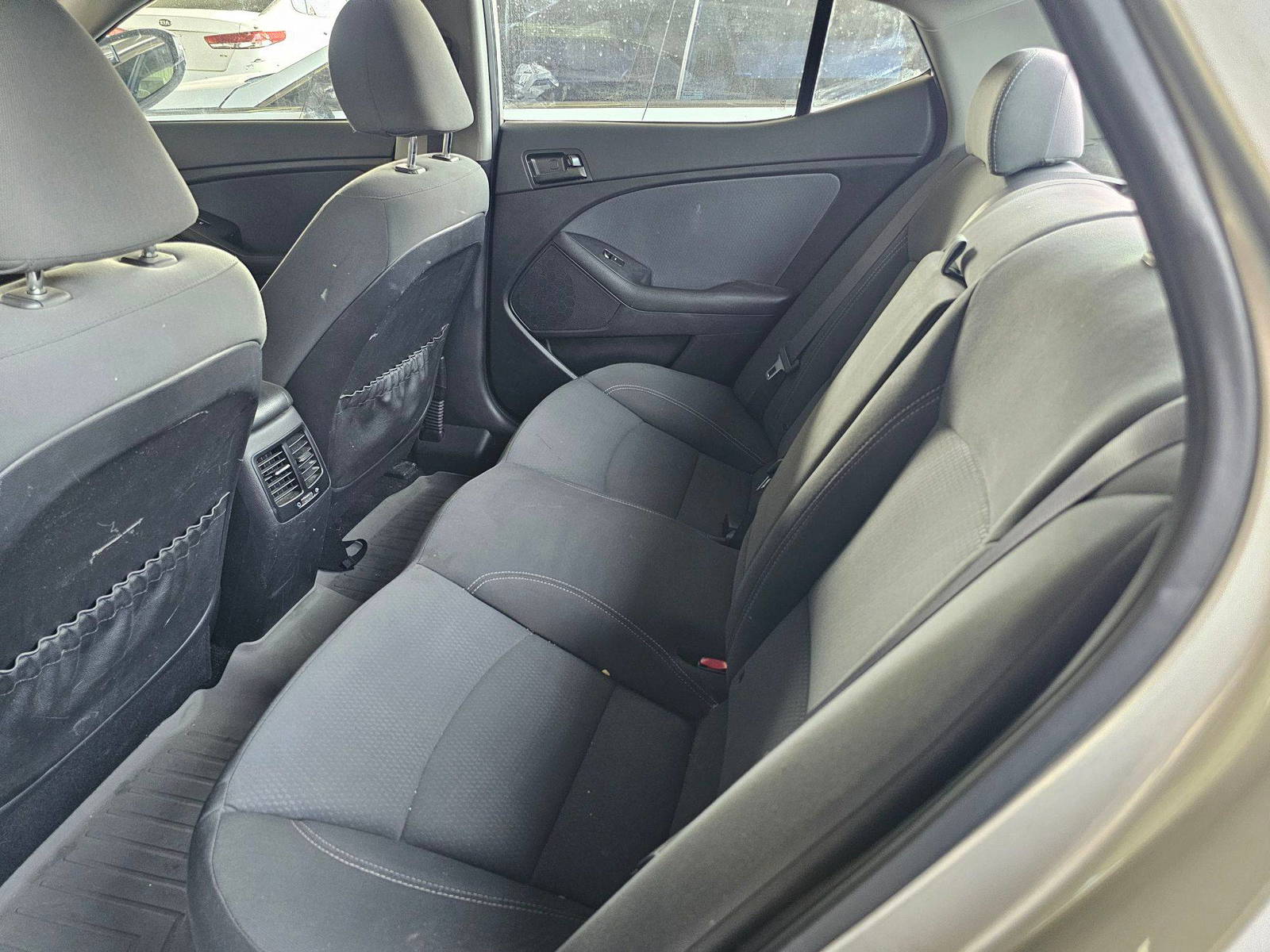 2013 KIA OPTIMA — 203686 KM — Lot D5380013 — Main - Marhaba Auctions Used Cars - Image 9