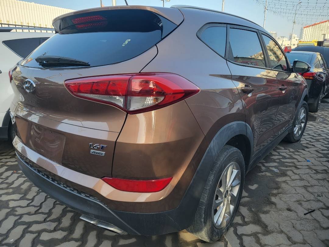 2016 HYUNDAI TUCSON — 94104 Miles — Lot U147347 — Main - Marhaba Auctions Used Cars - Image 3