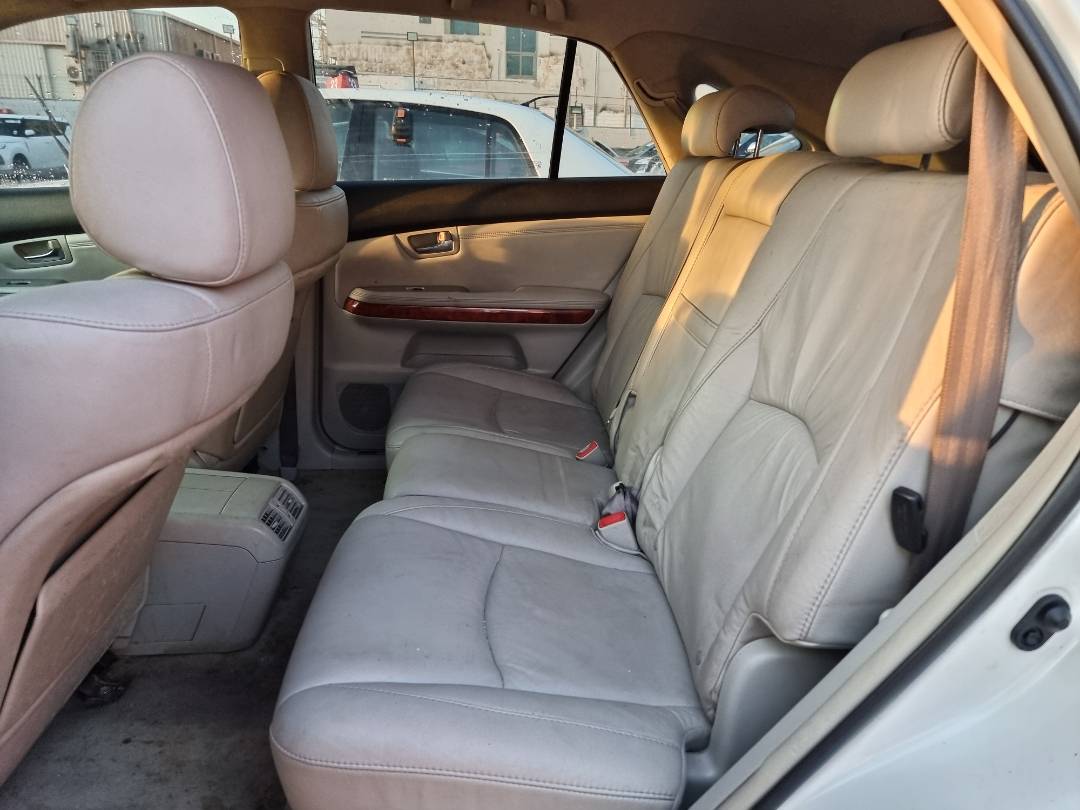 2008 LEXUS RX 350 — 223912 Miles — Lot 1325487 — Souq - Marhaba Auctions Used Cars - Image 6