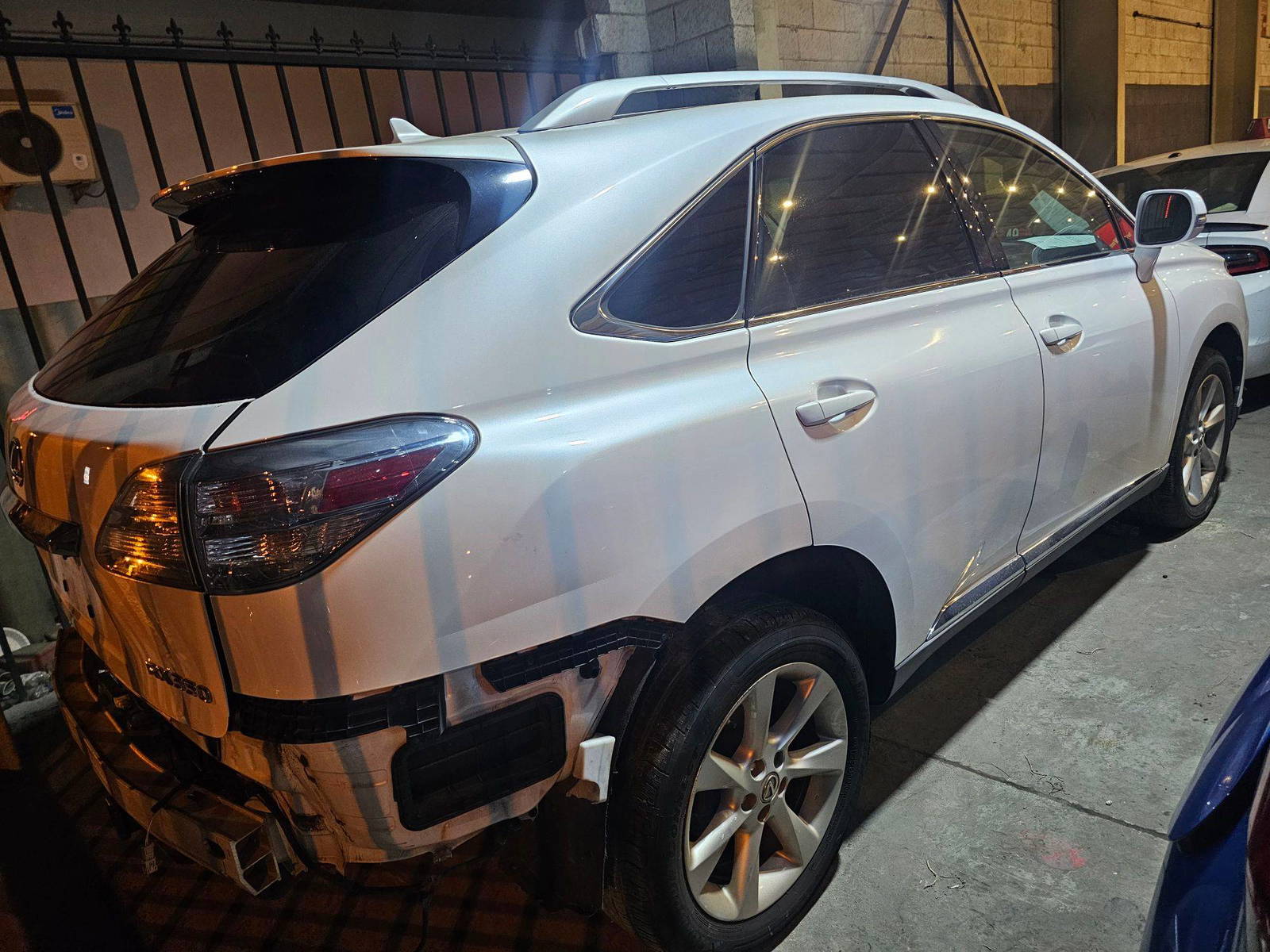 2011 LEXUS RX 350 — 212138 Miles — Lot 00000 — Ind. 12 - Marhaba Auctions Used Cars - Image 5