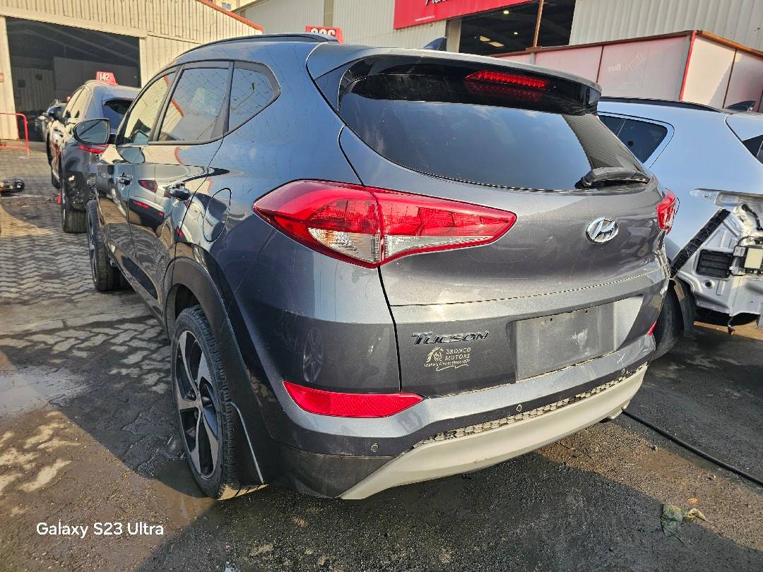 HYUNDAI TUCSON