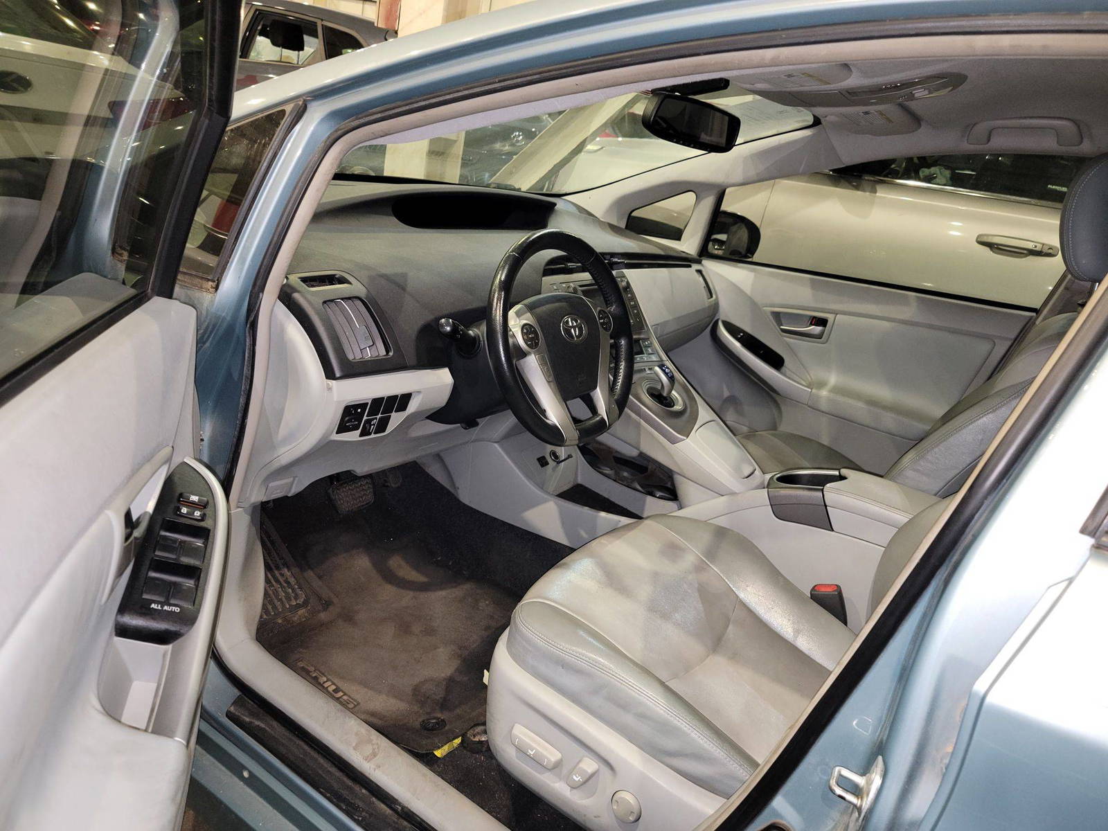 2014 TOYOTA PRIUS — 203690 Miles — Lot 42761332 — Main - Marhaba Auctions Used Cars - Image 9