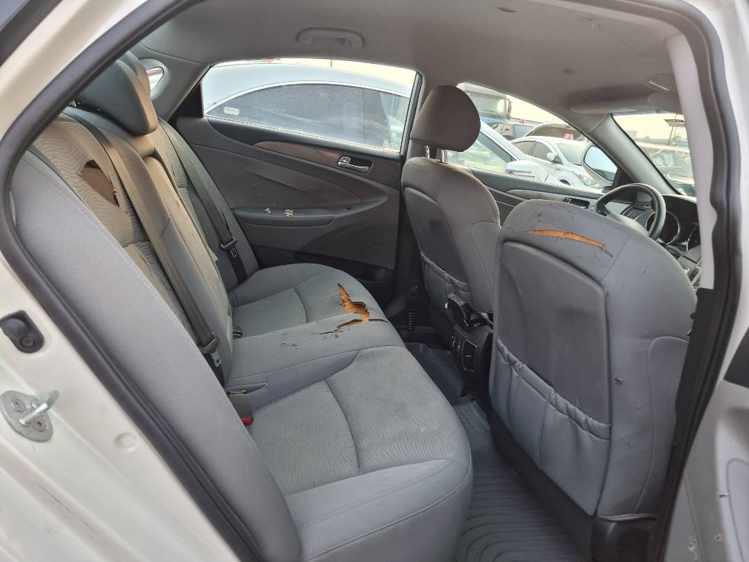 2013 HYUNDAI SONATA — 131009 Miles — Lot 215487 — Ind. 12 - Marhaba Auctions Used Cars - Image 7