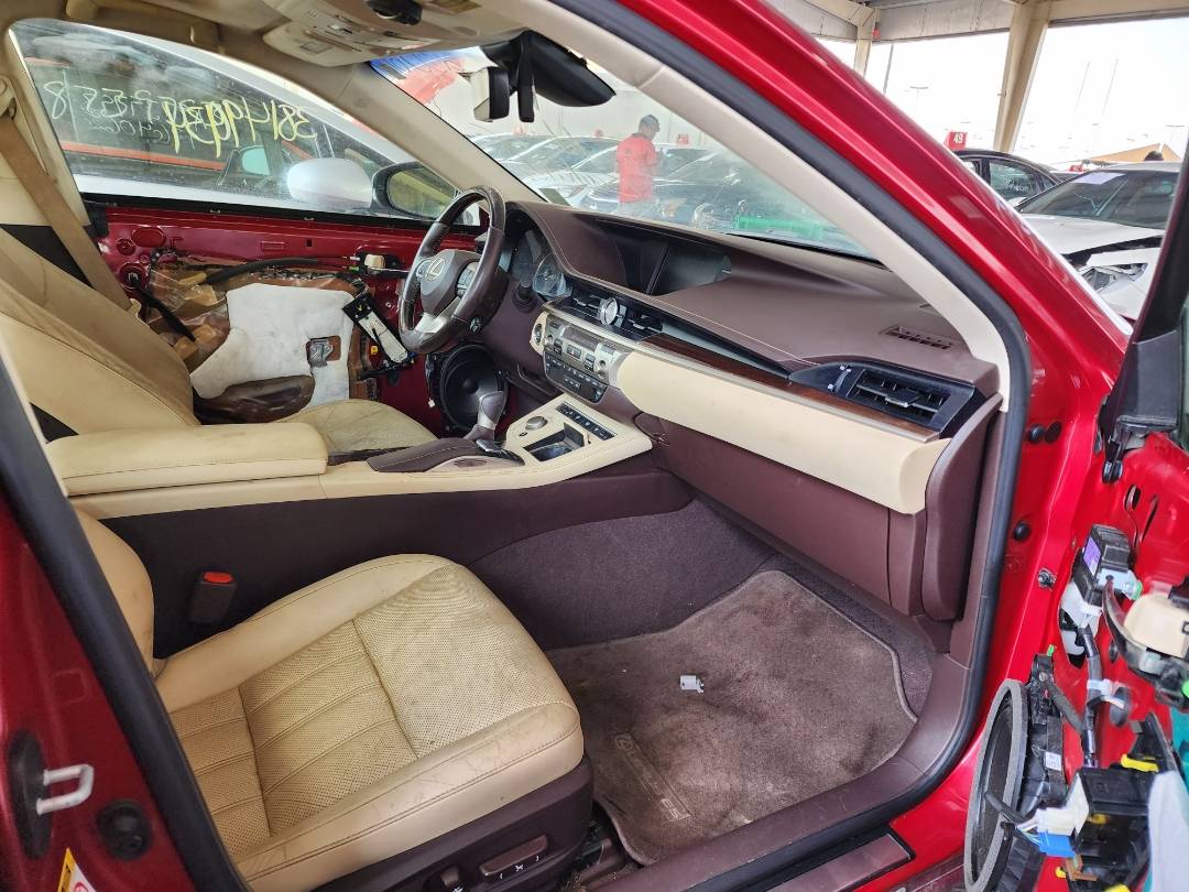 2016 LEXUS ES 350 — 119821 Miles — Lot 38149934 — Souq - Marhaba Auctions Used Cars - Image 6