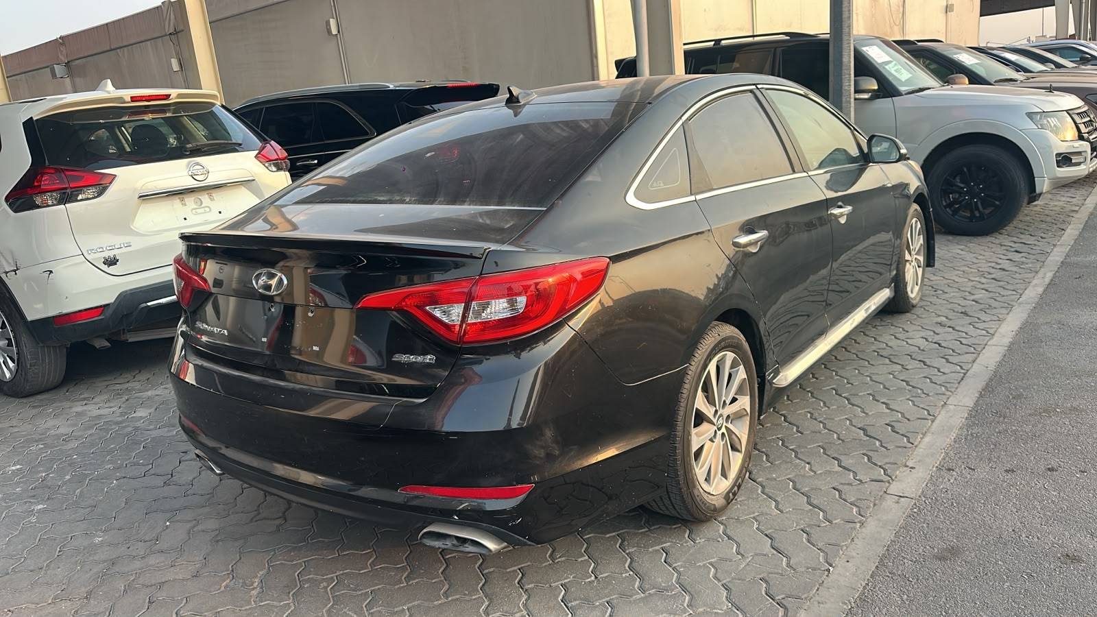 2016 HYUNDAI SONATA — 113841 Miles — Lot GH417598 — Souq - Marhaba Auctions Used Cars - Image 3