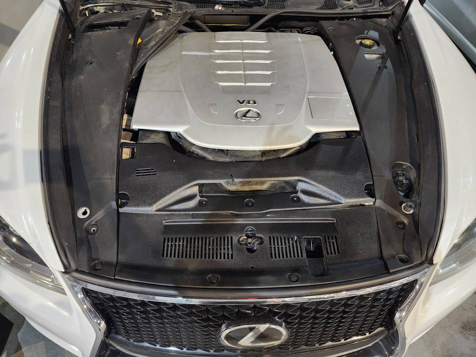 2015 LEXUS LS 460 — 125210 Miles — Lot 5024454 — Ind. 12 - Marhaba Auctions Used Cars - Image 15