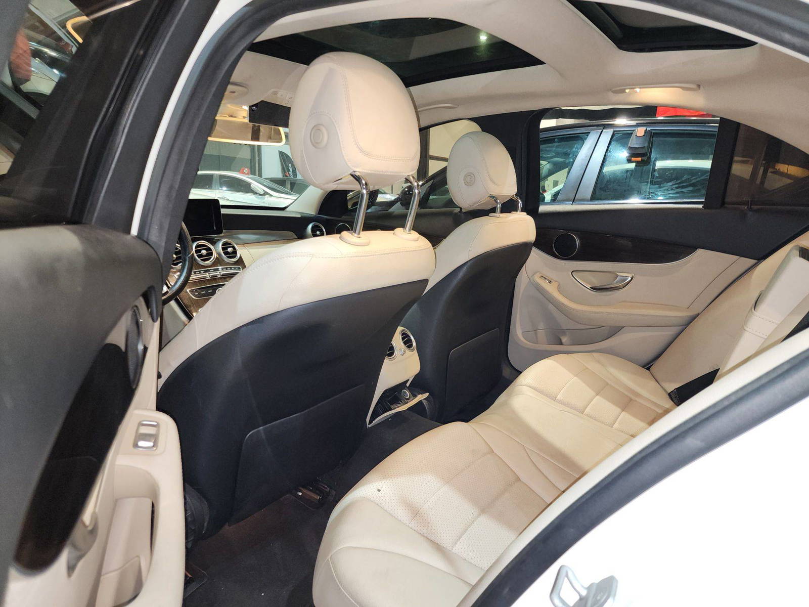 MERCEDES BENZ C300 2015 - Marhaba Auction Used Cars - Image 7