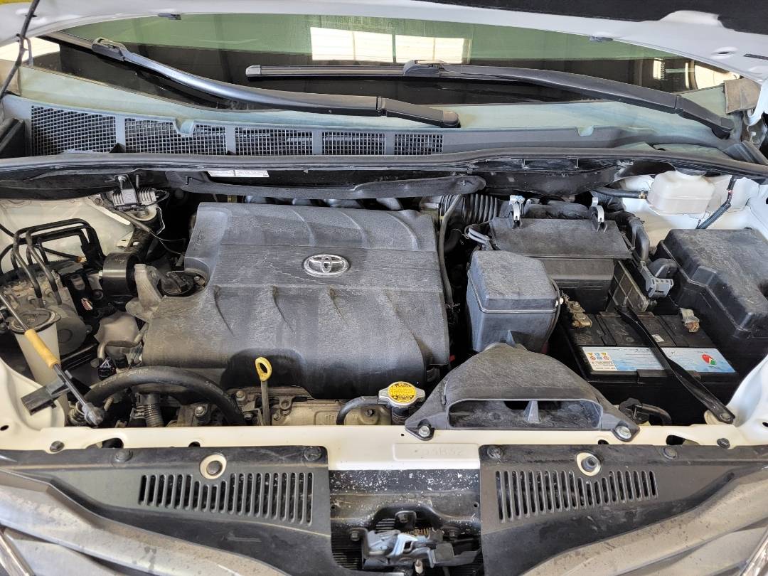 2013 TOYOTA SIENNA — 145767 Miles — Lot 399371 — Main - Marhaba Auctions Used Cars - Image 12