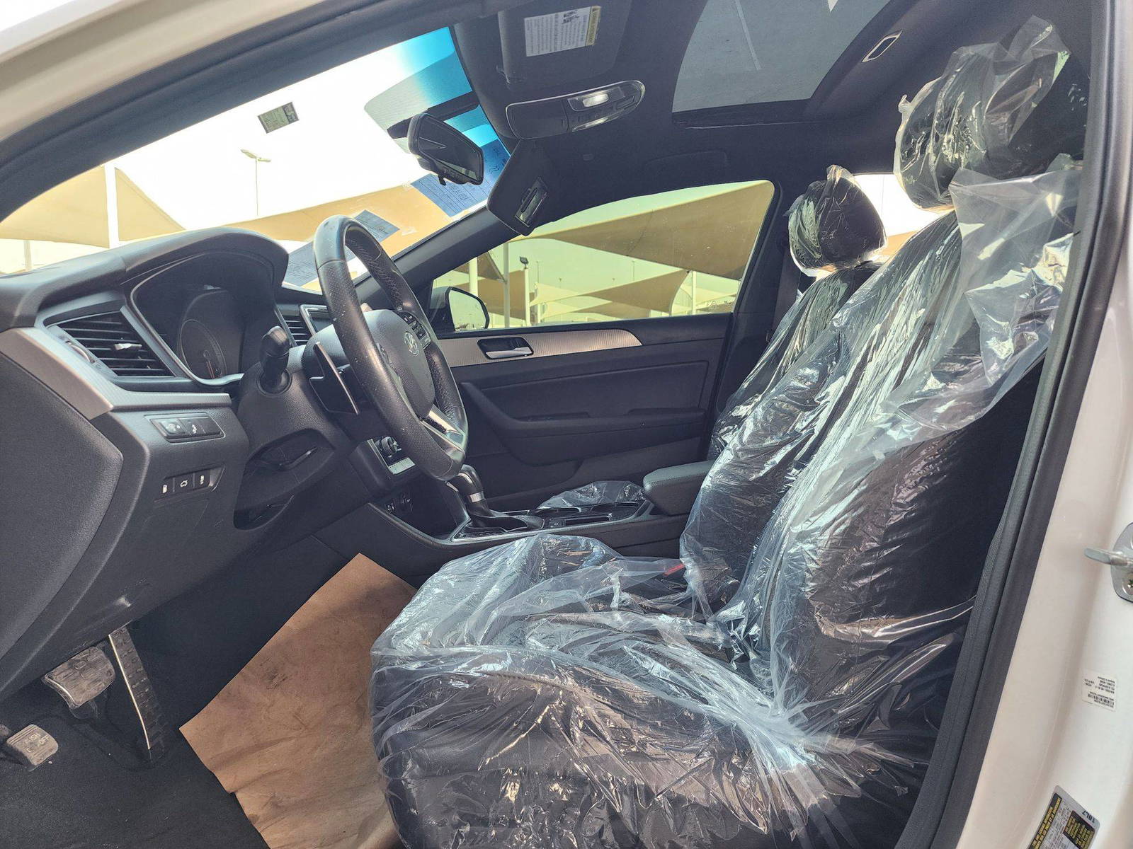 2018 HYUNDAI SONATA — 133224 Miles — Lot H692286 — Souq - Marhaba Auctions Used Cars - Image 9