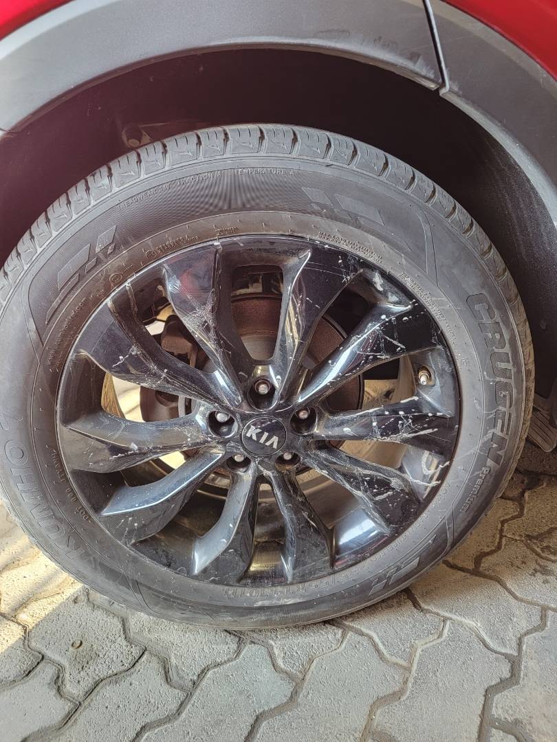 2019 KIA SORENTO — 82259 Miles — Lot G608195 — Souq - Marhaba Auctions Used Cars - Image 4