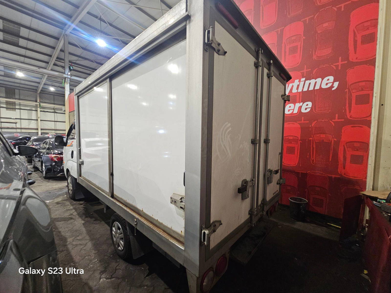2019 KIA BONGO 3 — 177172 KM — Lot 303621 — Main - Marhaba Auctions Used Cars - Image 4