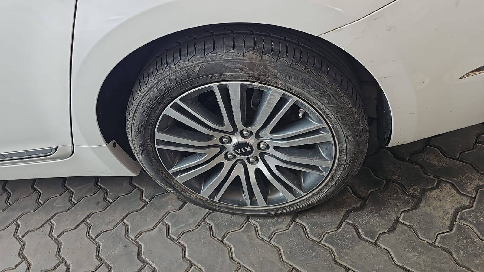 KIA CADENZA 2015 - Marhaba Auction Used Cars - Image 3