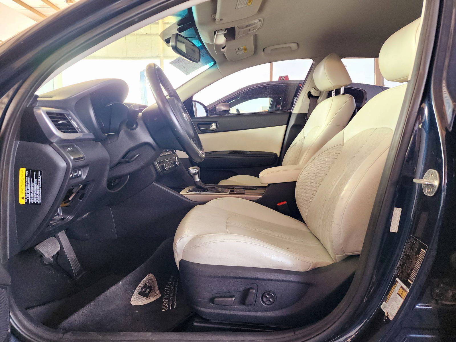 2018 KIA OPTIMA — 123044 Miles — Lot 887851 — Souq - Marhaba Auctions Used Cars - Image 8