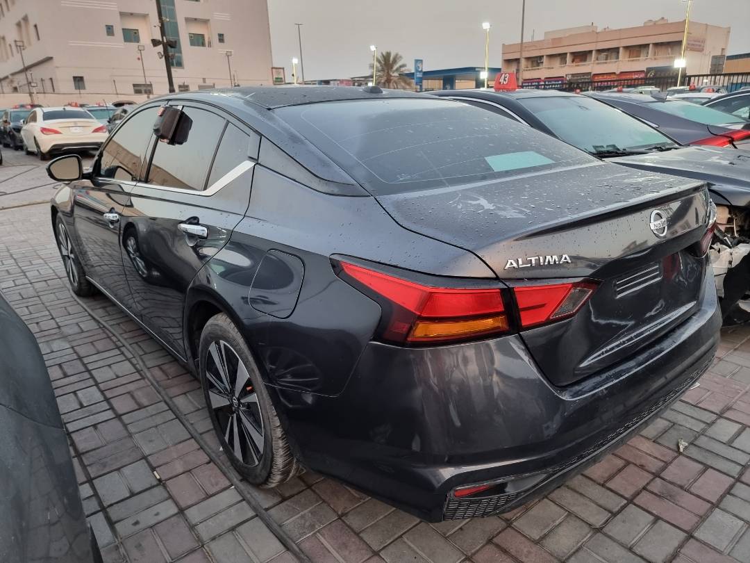 2020 NISSAN ALTIMA — 116740 Miles — Lot 1235487 — Ind. 12 - Marhaba Auctions Used Cars - Image 5
