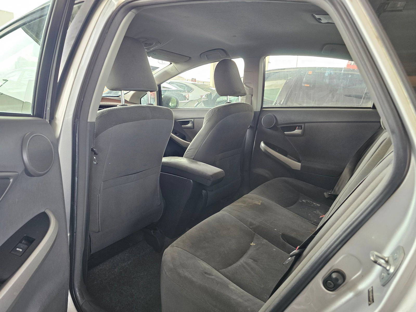 2011 TOYOTA PRIUS — 205073 Miles — Lot B0261207 — Main - Marhaba Auctions Used Cars - Image 6