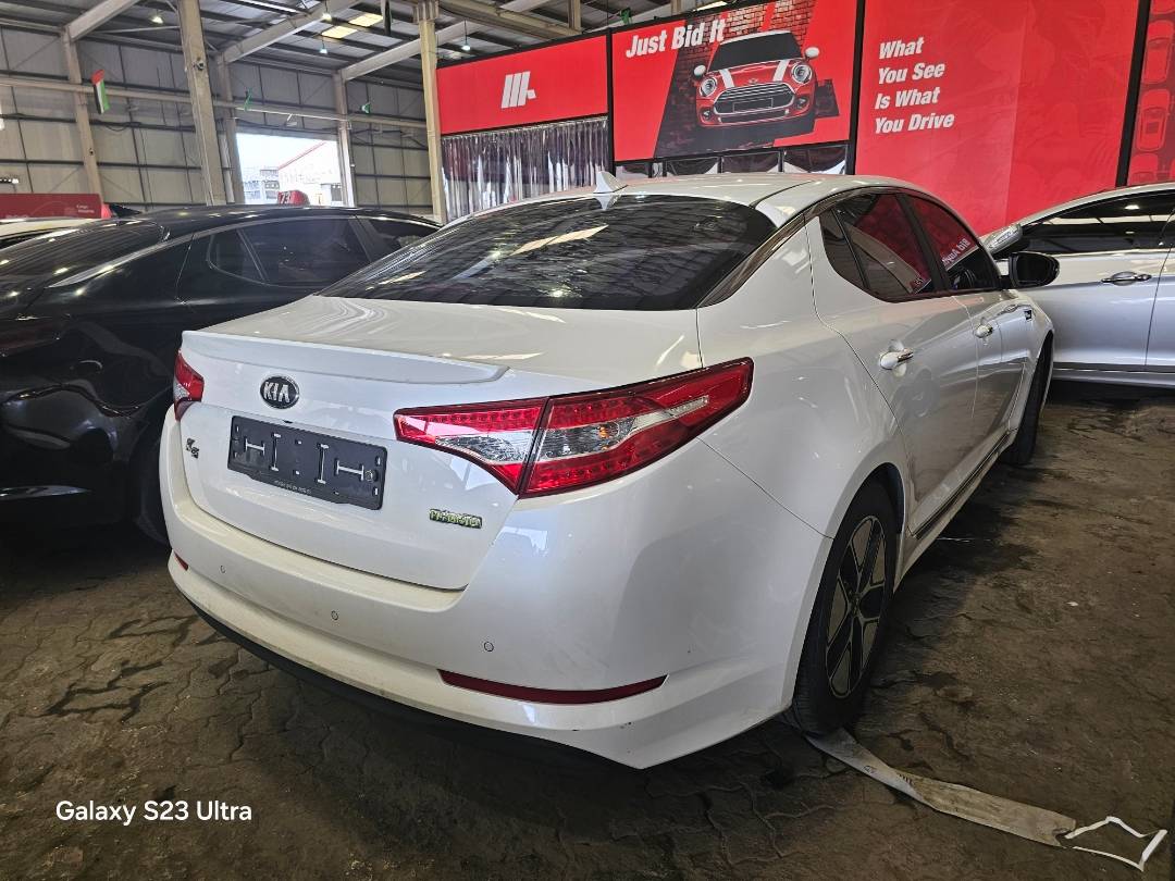 2013 KIA K5 — 133664 KM — Lot 047874 — Main - Marhaba Auctions Used Cars - Image 3
