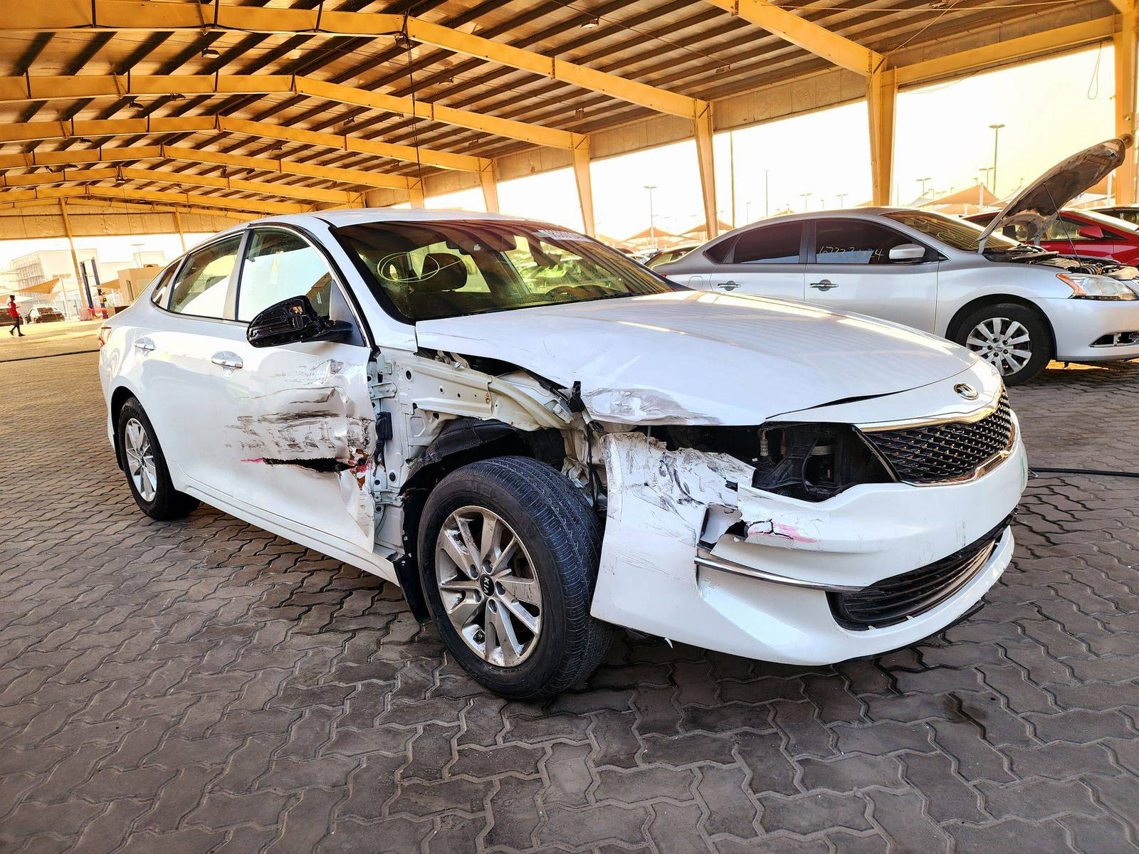 2016 KIA OPTIMA — 134175 Miles — Lot L37G5102330 — Souq - Marhaba Auctions Used Cars - Image 4