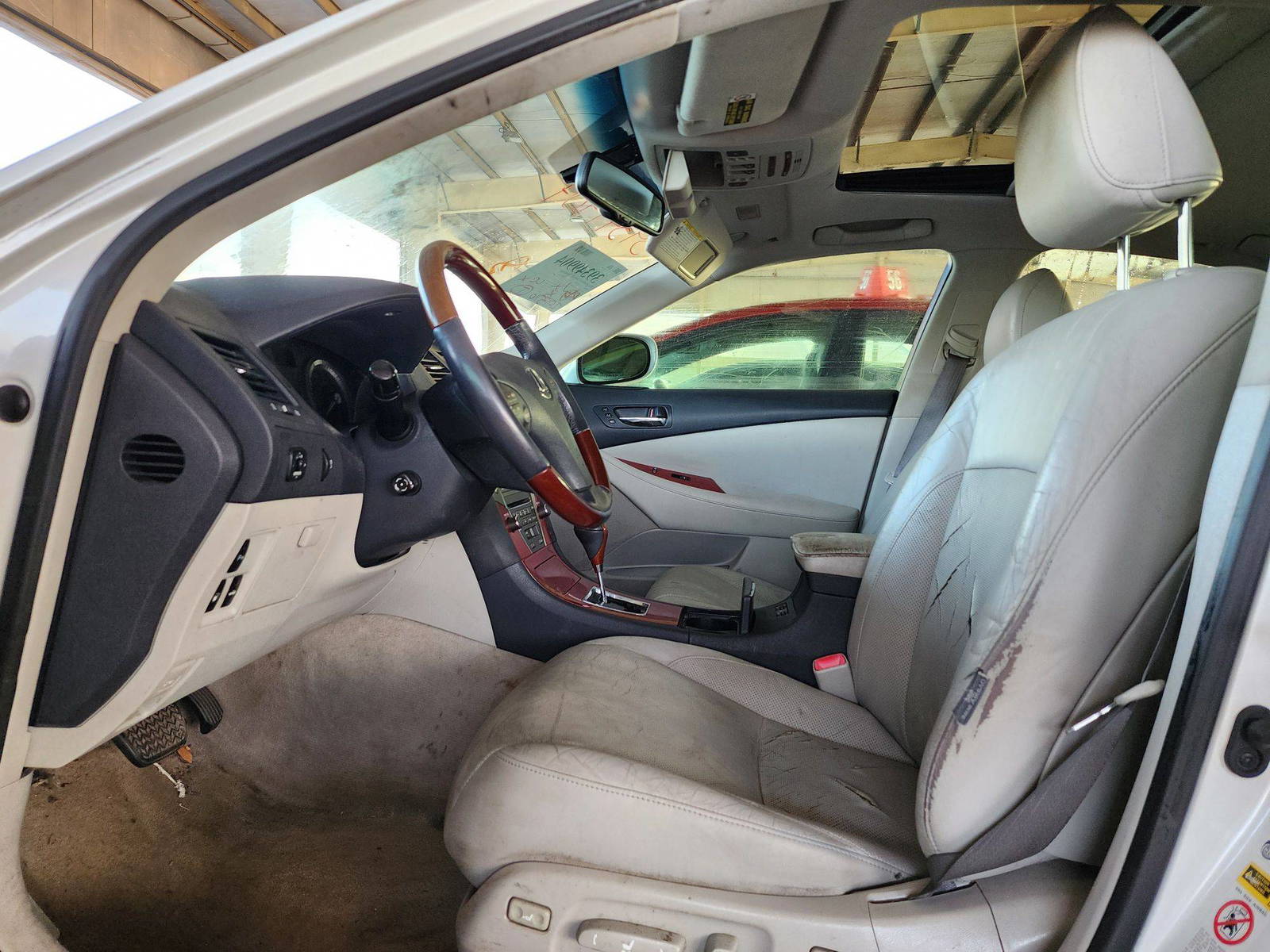 2009 LEXUS ES 350 — 201376 Miles — Lot 39349904 — Souq - Marhaba Auctions Used Cars - Image 9