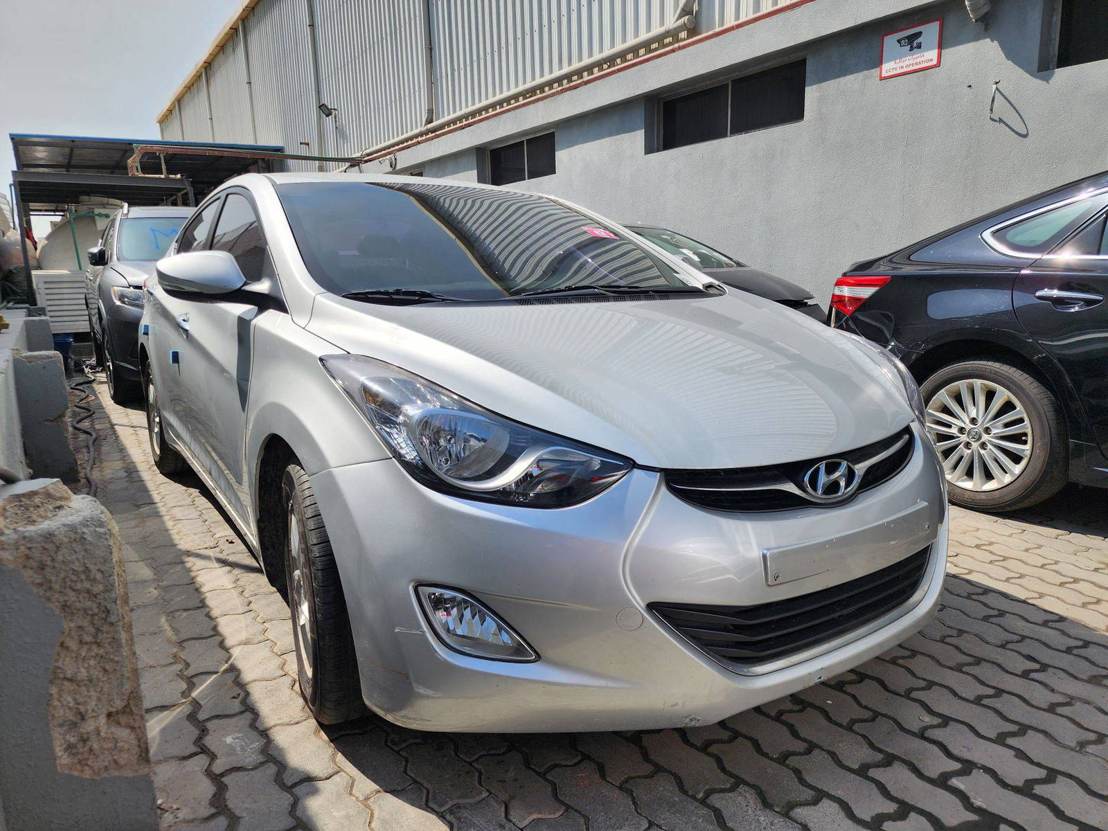 2011 HYUNDAI AVANTE — 191160 KM — Lot 132430 — Al Quoz - Marhaba Auctions Used Cars - Image 3