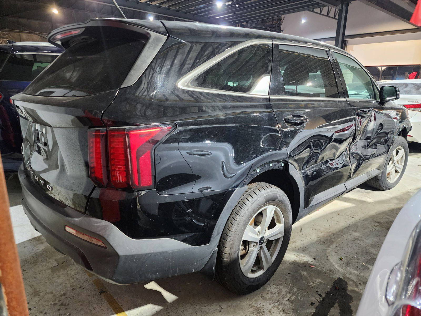 2022 KIA SORENTO — 101191 Miles — Lot LC8NG139021 — Souq - Marhaba Auctions Used Cars - Image 5