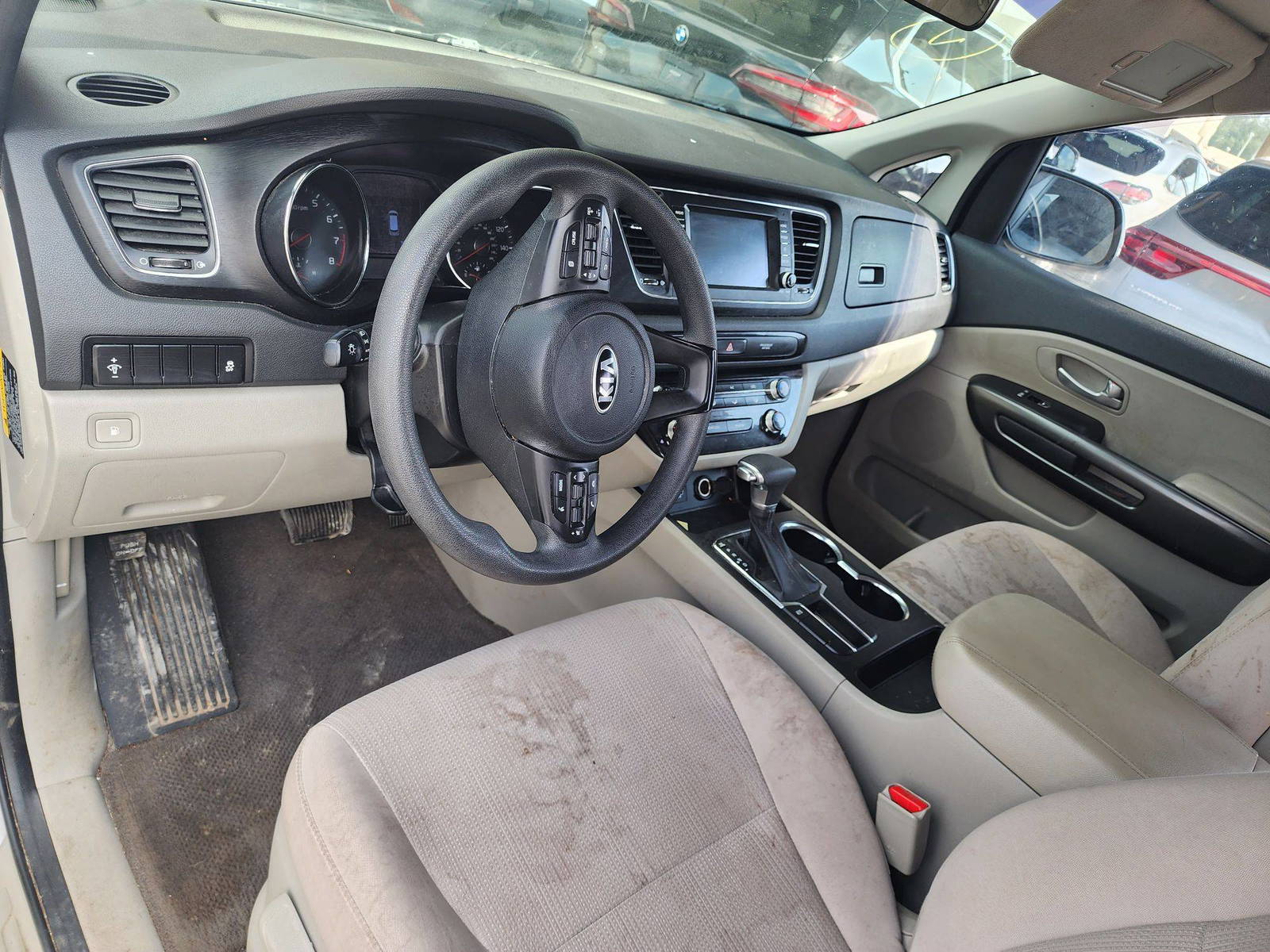 2019 KIA SEDONA — 56528 Miles — Lot 66284463 - Marhaba Auctions Used Cars - Image 4