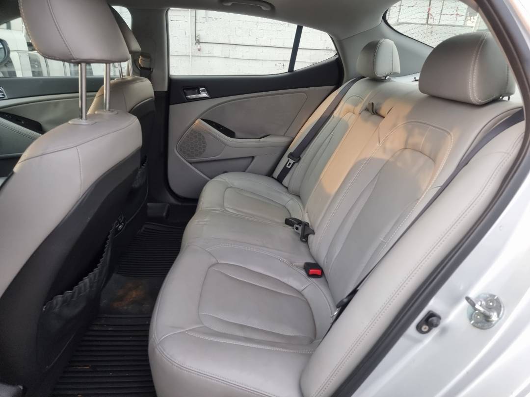 2011 KIA OPTIMA — 209812 Miles — Lot 215487 — Souq - Marhaba Auctions Used Cars - Image 6
