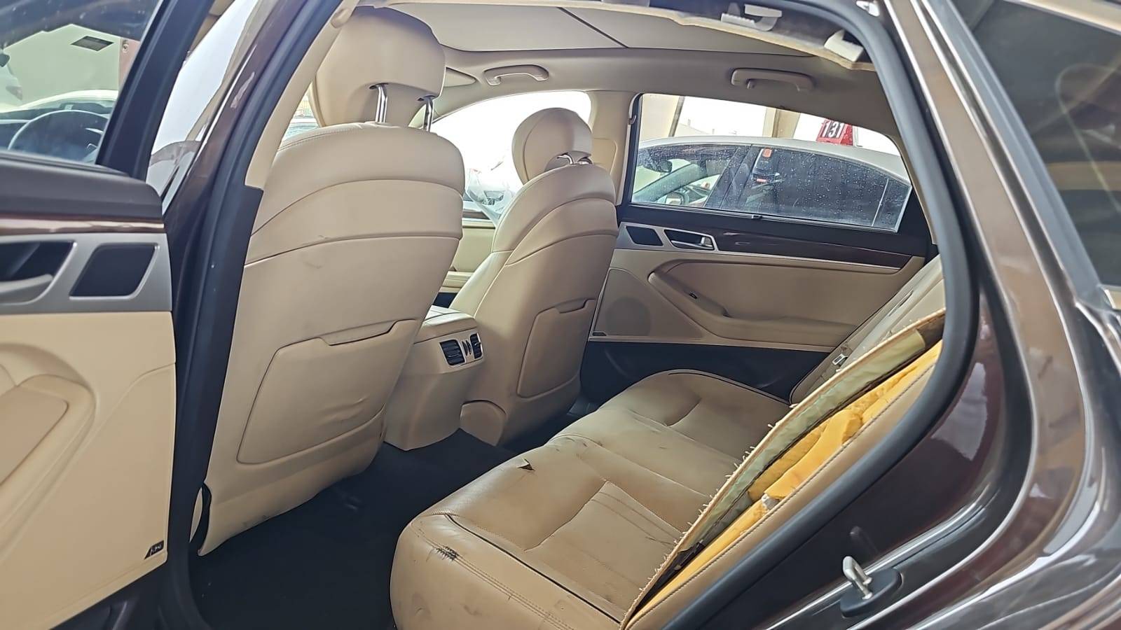 HYUNDAI GENESIS 2015 - Marhaba Auction Used Cars - Image 9