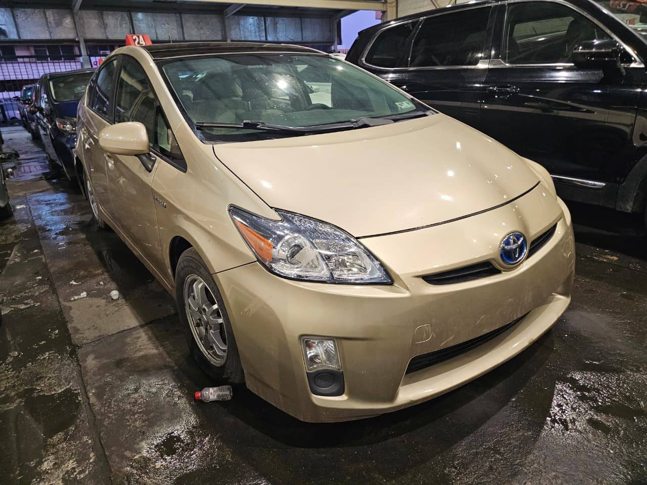 2010 TOYOTA PRIUS — 215049 Miles — Lot 59922215 — Main - Marhaba Auctions Used Cars - Image 4