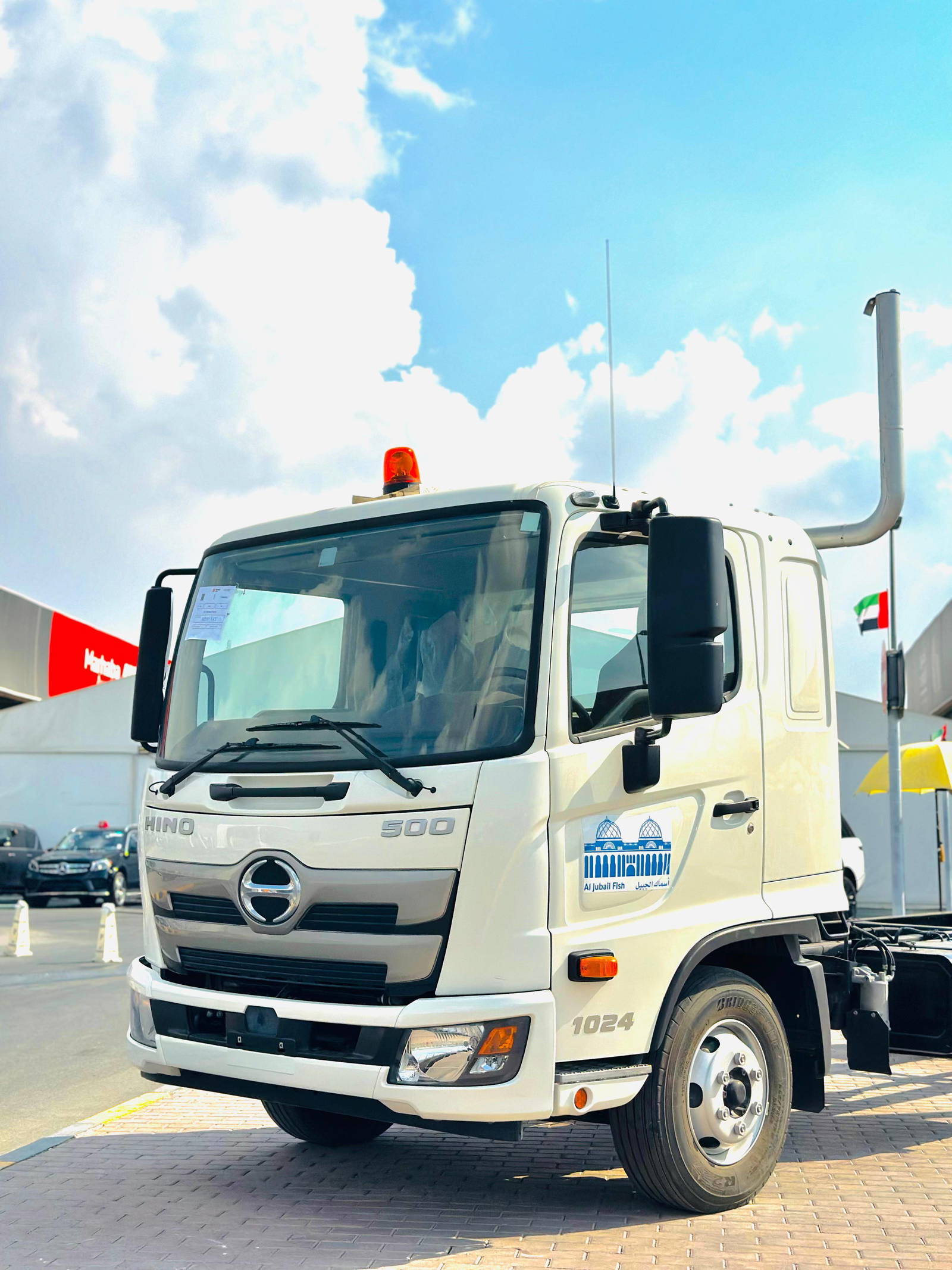 2023 HINO 500 — 284 KM — Lot 5P7710341 — Souq - Marhaba Auctions Used Cars - Image 4