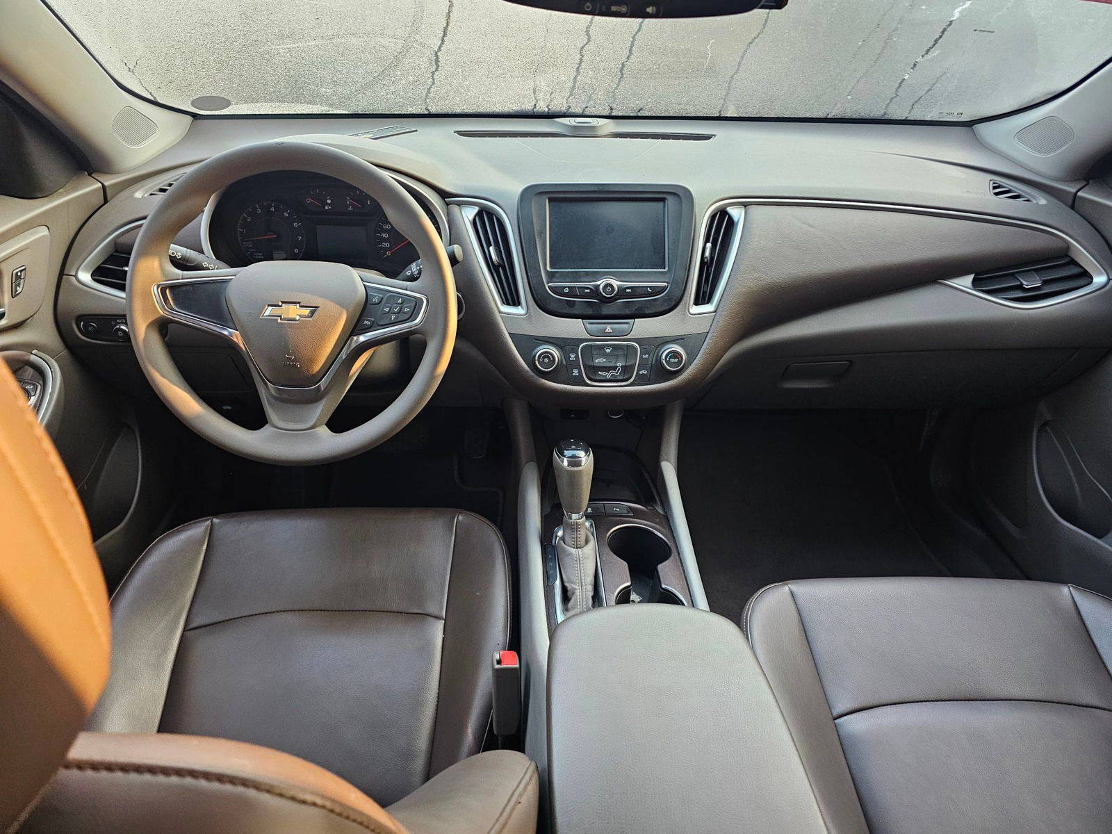 2017 CHEVROLET MALIBU — 212714 KM — Lot HB783234 — Souq - Marhaba Auctions Used Cars - Image 7
