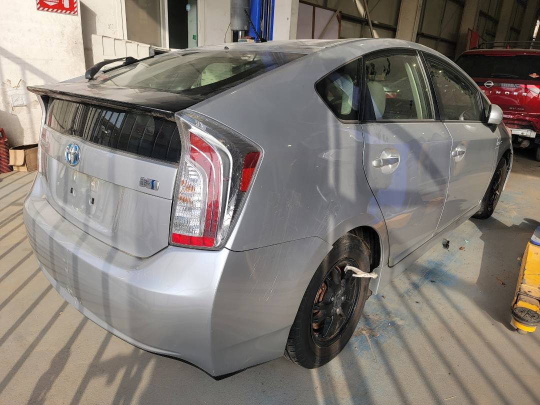 2013 TOYOTA PRIUS — 160193 Miles — Lot 42493 — Main - Marhaba Auctions Used Cars - Image 3