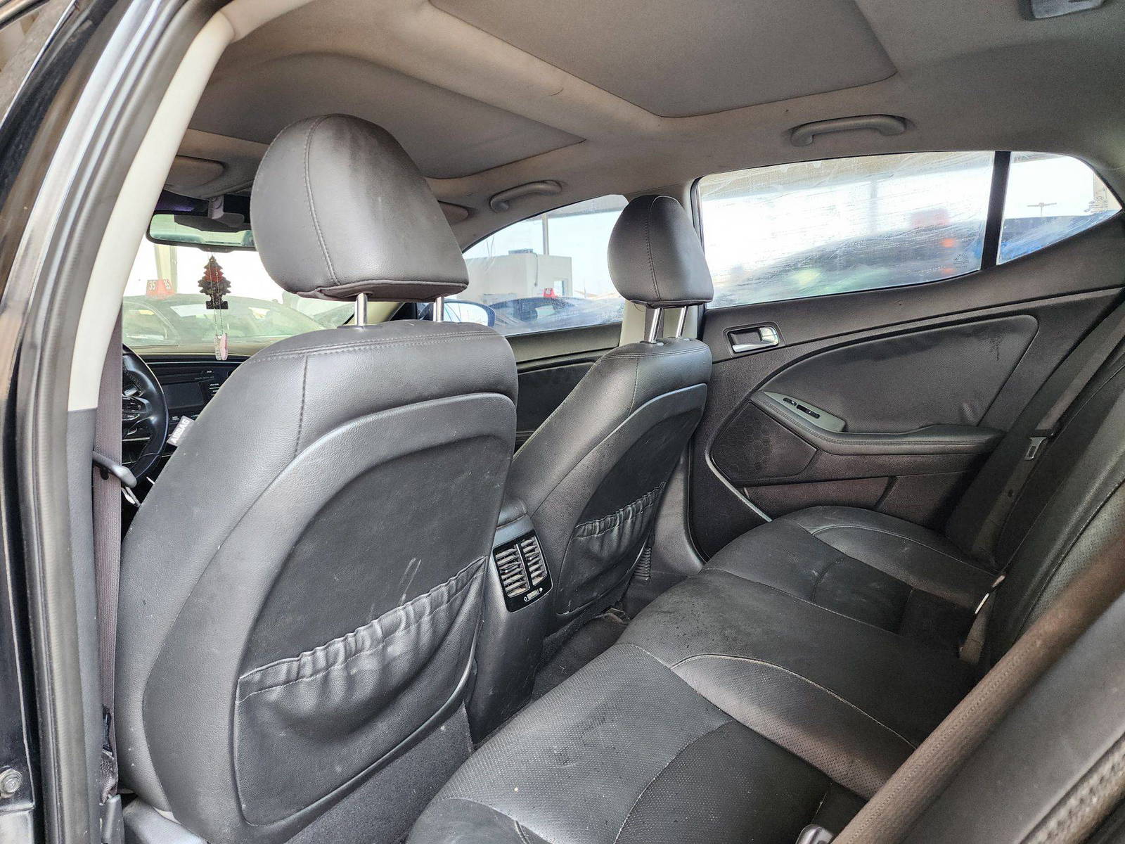 2015 KIA OPTIMA — 171651 Miles — Lot 229579 — Souq - Marhaba Auctions Used Cars - Image 6