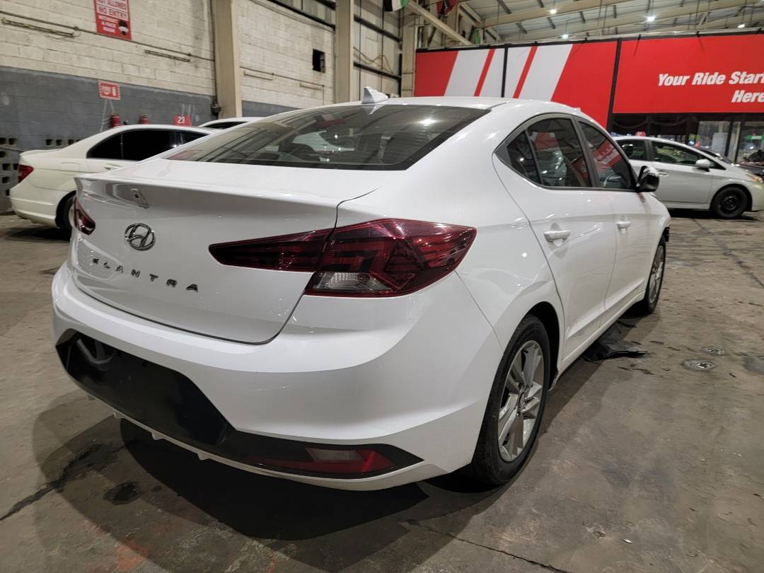 2019 HYUNDAI ELANTRA — 88279 KM — Lot 50779765 — Main - Marhaba Auctions Used Cars - Image 3