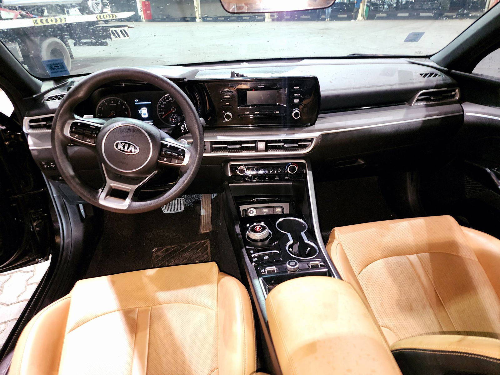 2020 KIA K5 — 84426 KM — Lot 038471 — Main - Marhaba Auctions Used Cars - Image 7