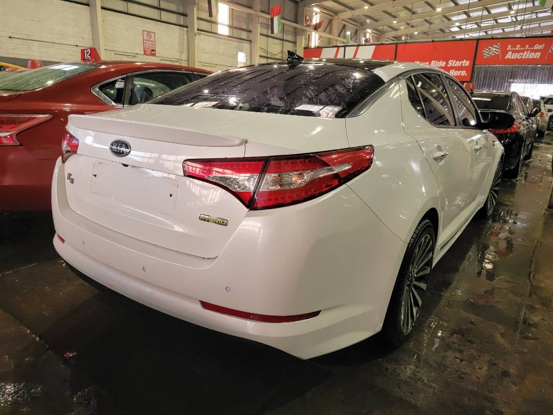 2012 KIA K5 — 97098 KM — Lot 009291 — Main - Marhaba Auctions Used Cars - Image 3