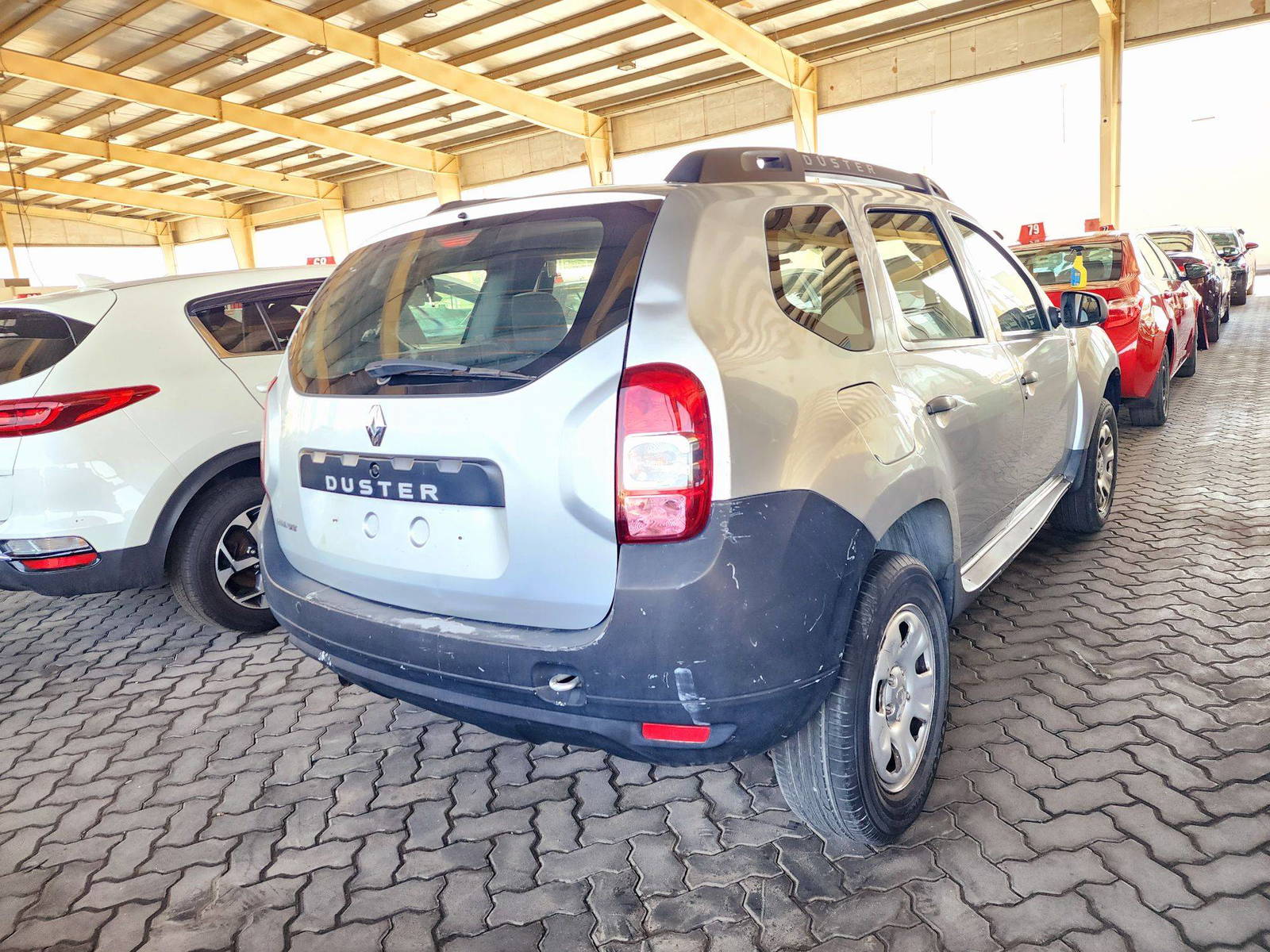 2015 RENAULT DUSTER — 211179 KM — Lot AXFA516518 — Souq - Marhaba Auctions Used Cars - Image 3