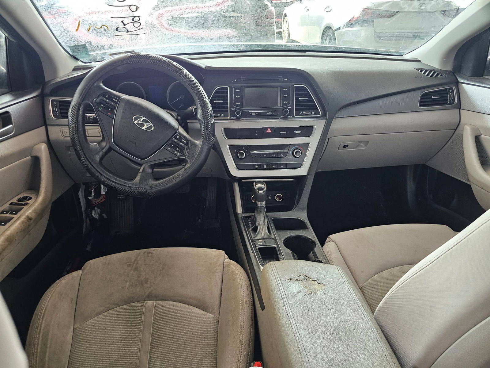 2015 HYUNDAI SONATA — 160739 Miles — Lot 50167337 — Souq - Marhaba Auctions Used Cars - Image 7